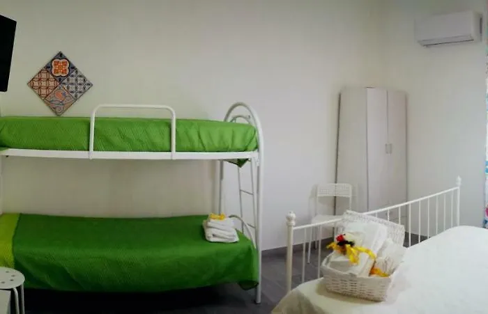 Dimora Fraula Bed & Breakfast 3*